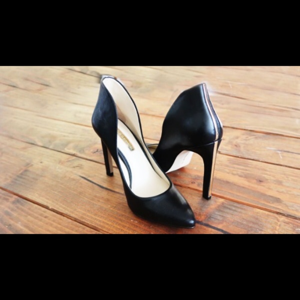 Brand new BCBG heels